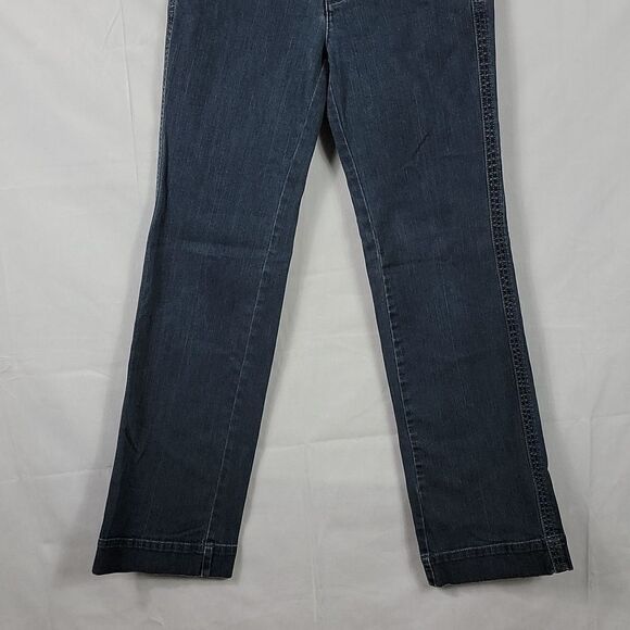 🖤5/$20🖤 CONVERSE.. jeans..   - Picture 2 of 16